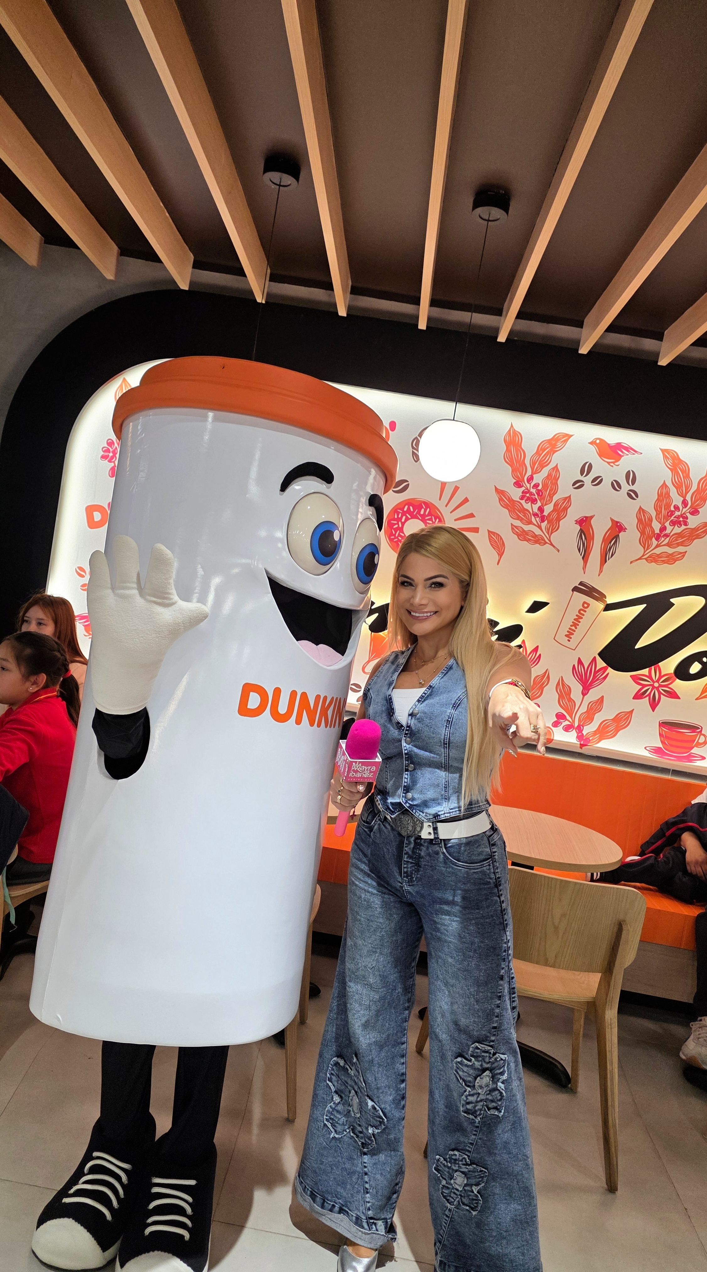 DUNKIN LLEGÓ AL FIN DEL MUNDO